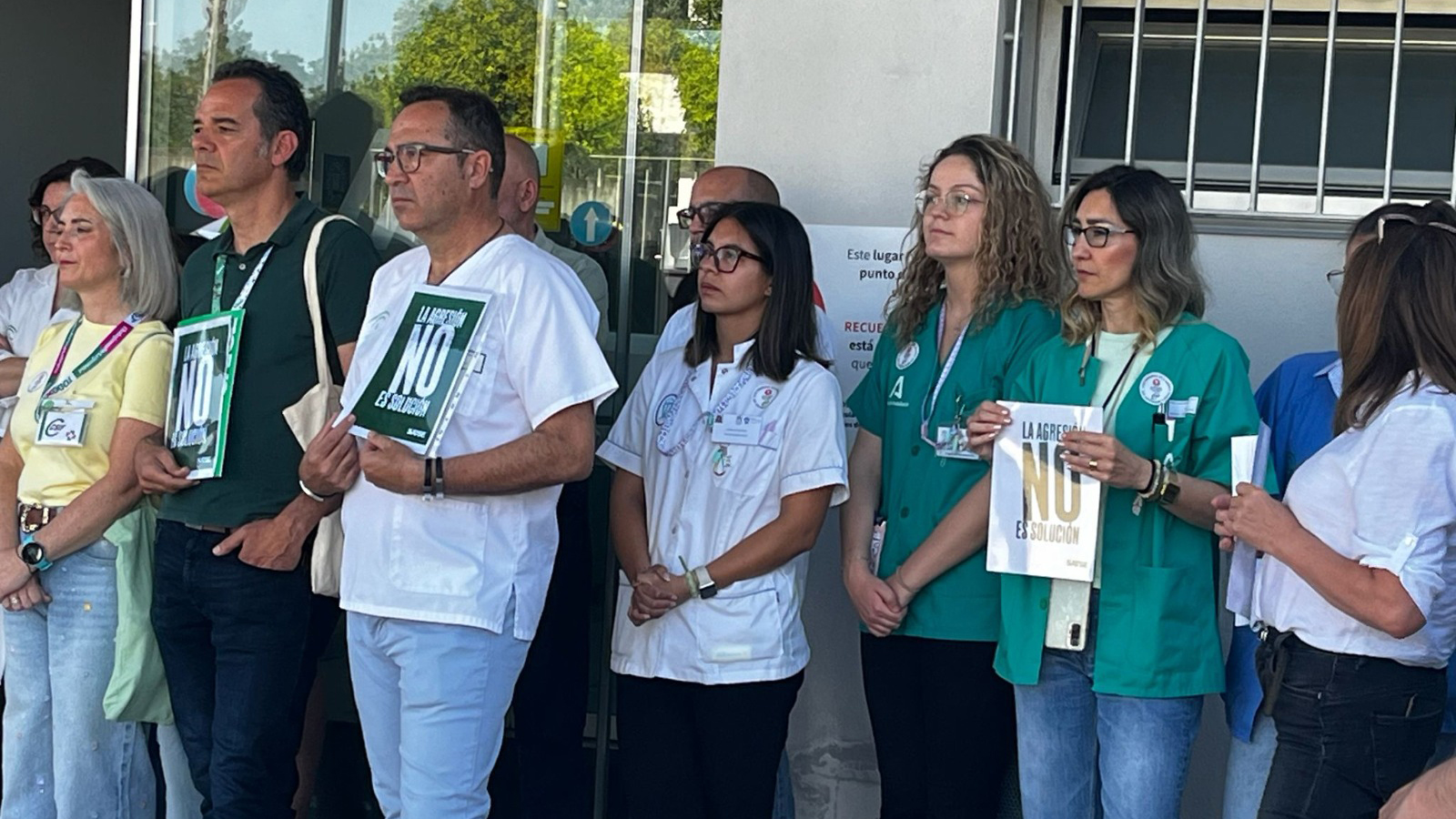 Protesta en el CS La Milagrosa por la agresión